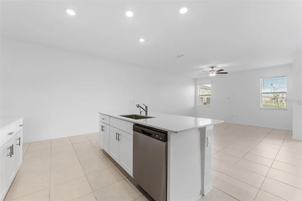 32063 POP ASH PLACE San Antonio, FL 33576