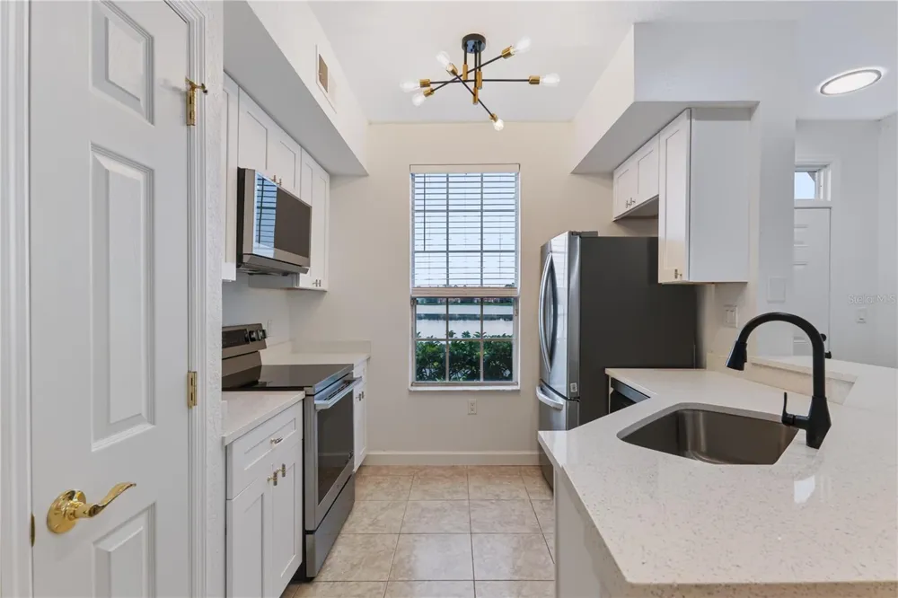 9818 LAKE CHASE ISLAND WAY #9818 Tampa, FL 33626