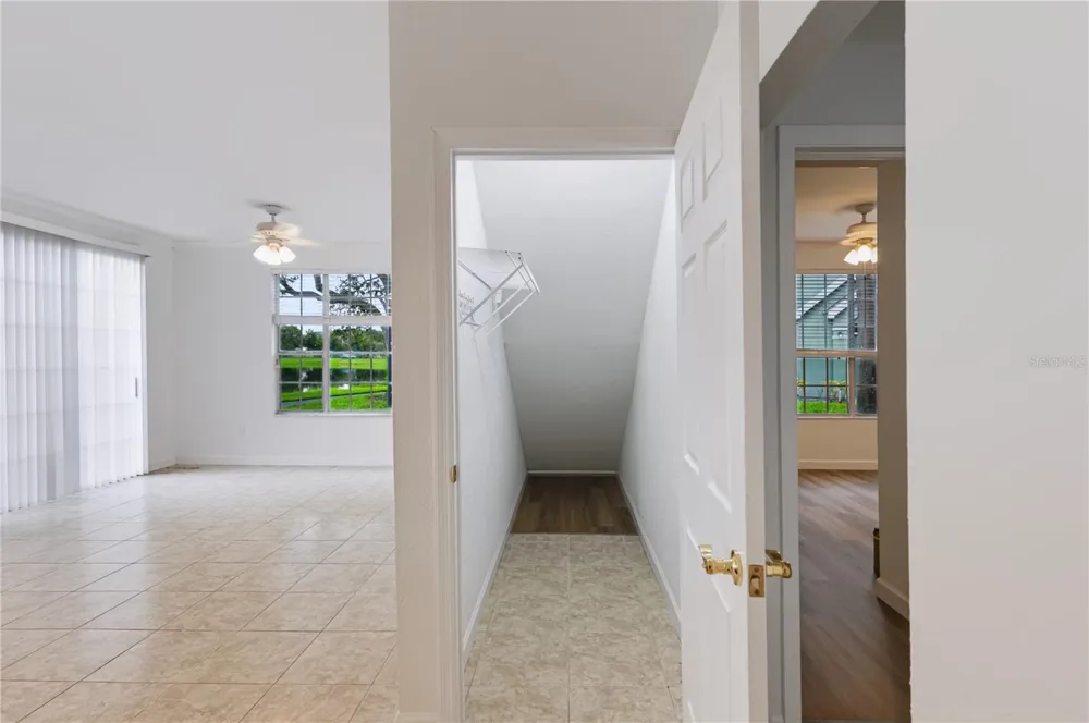 9818 LAKE CHASE ISLAND WAY #9818 Tampa, FL 33626