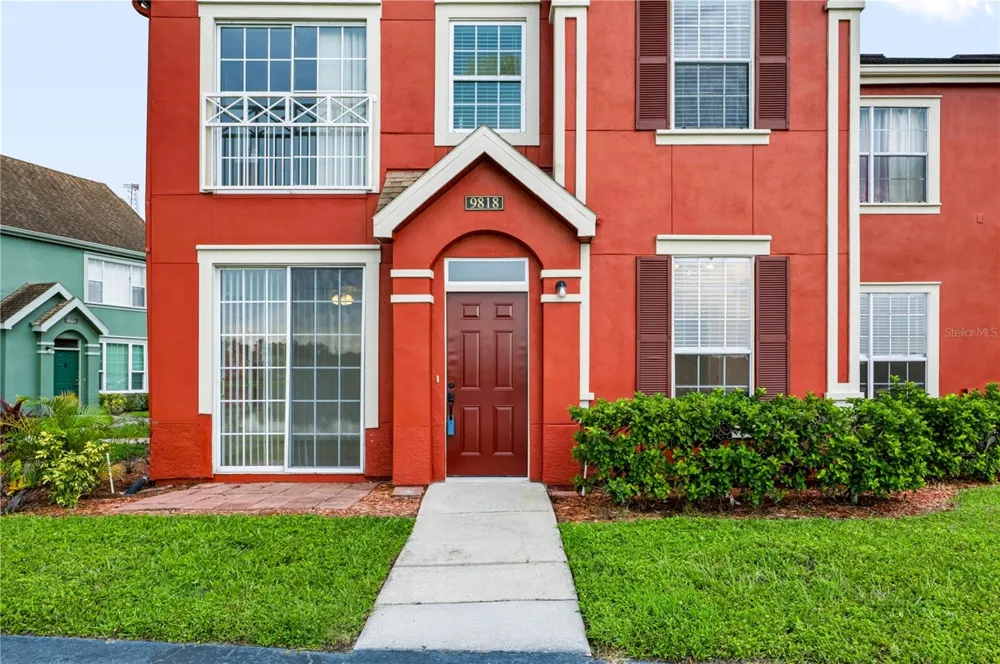 9818 LAKE CHASE ISLAND WAY #9818 Tampa, FL 33626