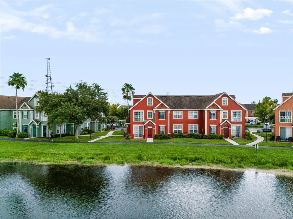 9818 LAKE CHASE ISLAND WAY #9818 Tampa, FL 33626