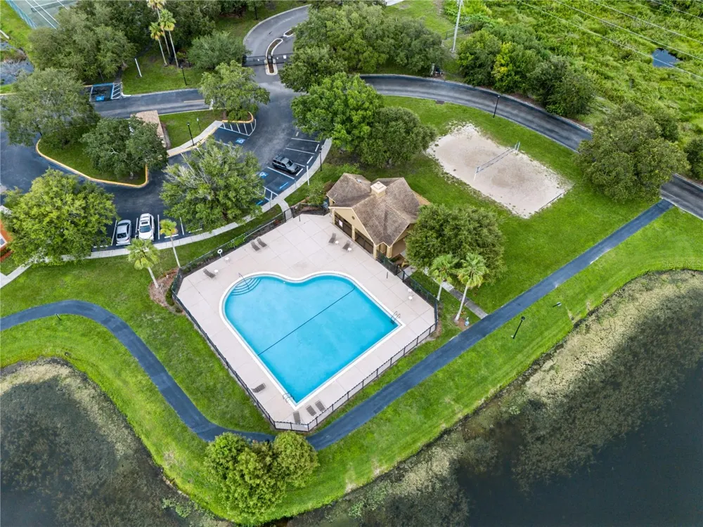 9818 LAKE CHASE ISLAND WAY #9818 Tampa, FL 33626