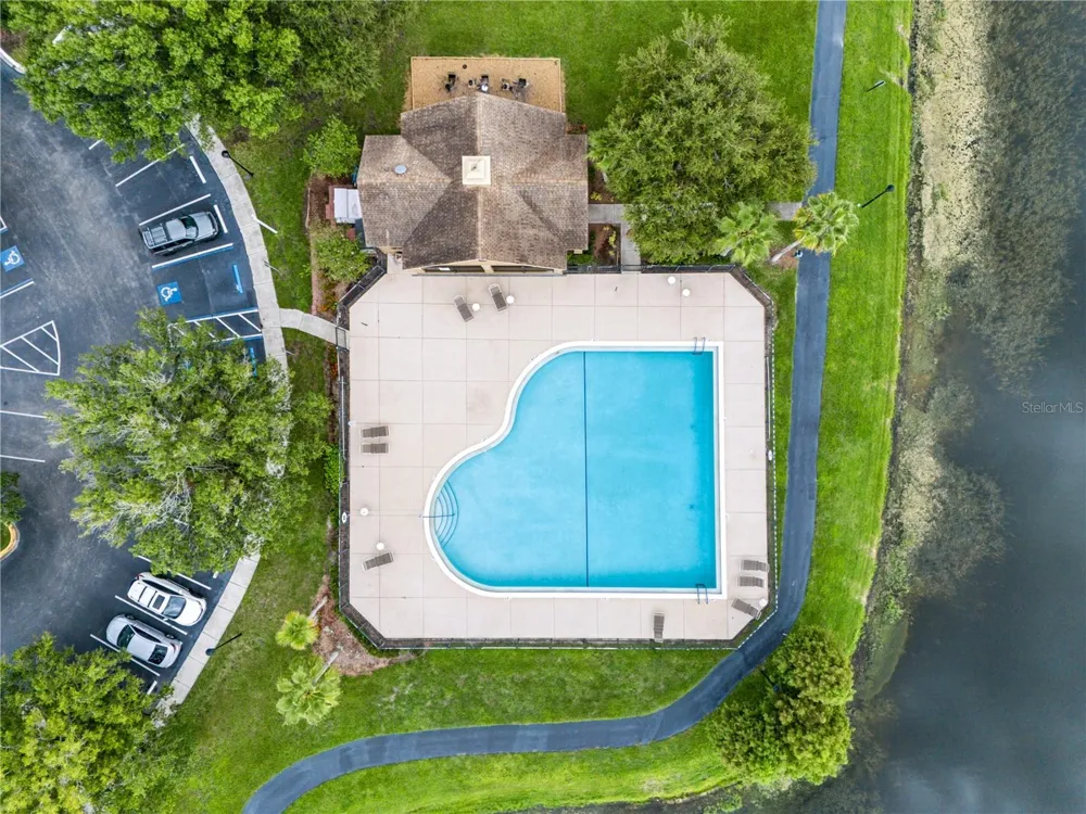 9818 LAKE CHASE ISLAND WAY #9818 Tampa, FL 33626