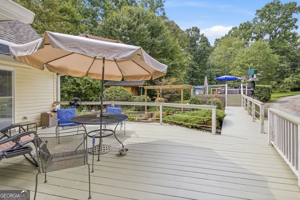 975 Chattahoochee WAY Cornelia, GA 30531