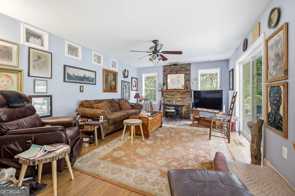 975 Chattahoochee WAY Cornelia, GA 30531