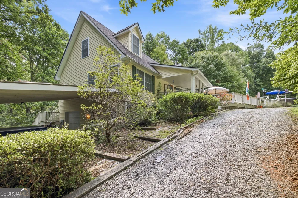975 Chattahoochee WAY Cornelia, GA 30531