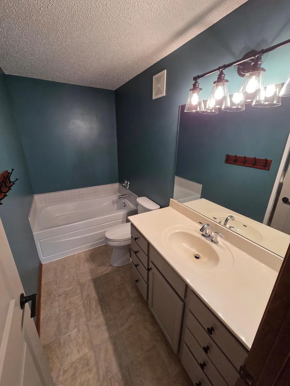 18442 Lafayette Way #628E Lakeville, MN 55044
