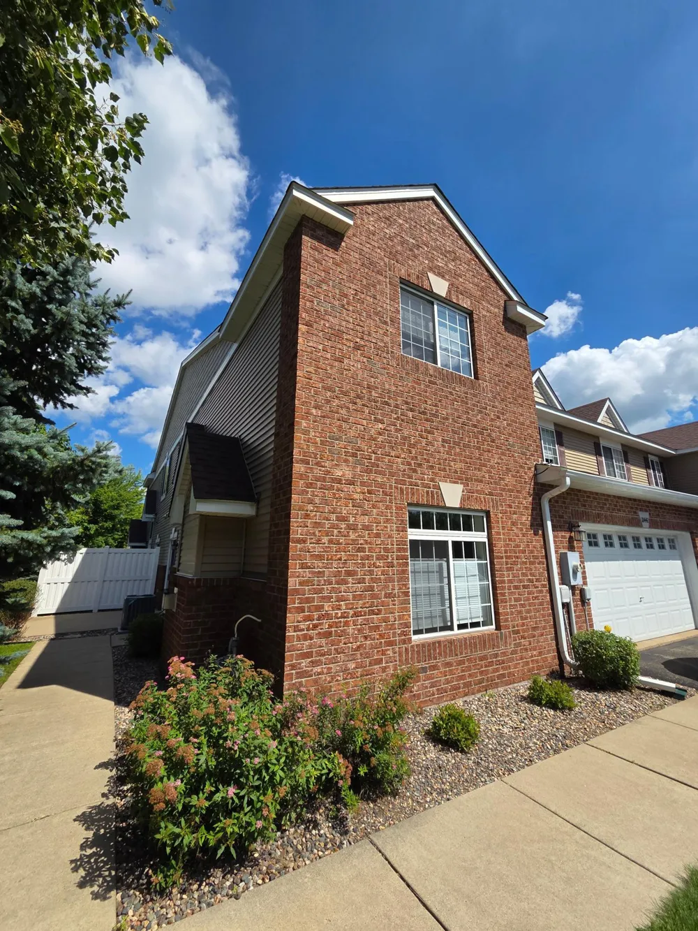 18442 Lafayette Way #628E Lakeville, MN 55044