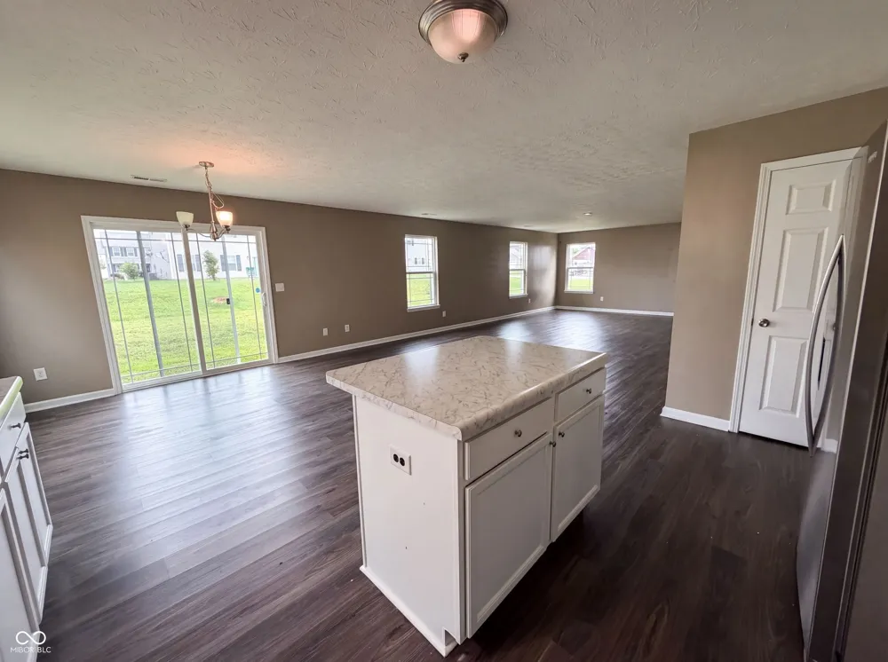 8196 Alyssum Drive Plainfield, IN 46168