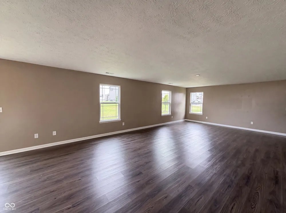 8196 Alyssum Drive Plainfield, IN 46168