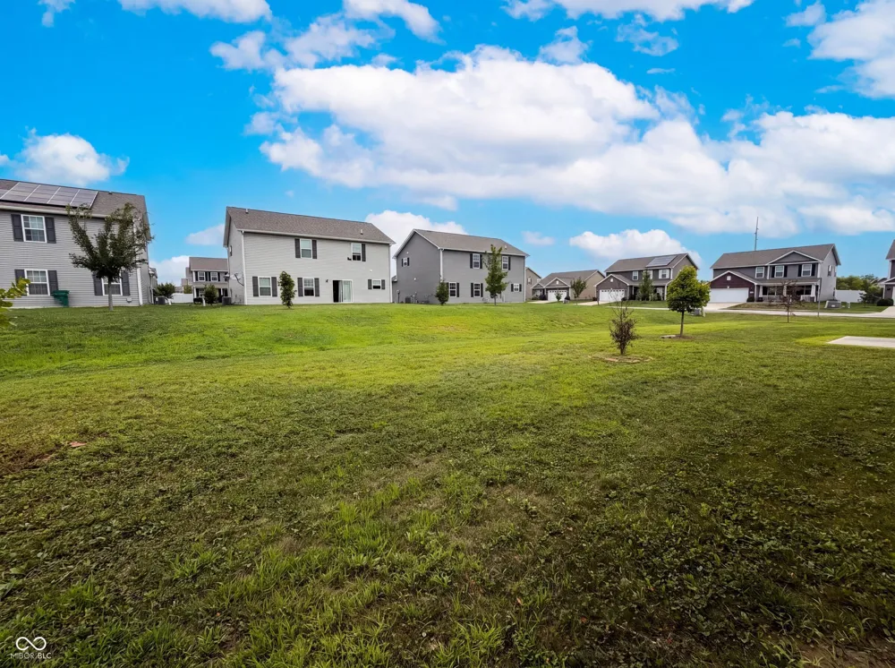 8196 Alyssum Drive Plainfield, IN 46168