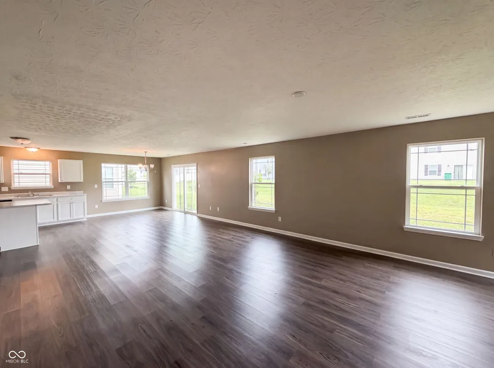 8196 Alyssum Drive Plainfield, IN 46168