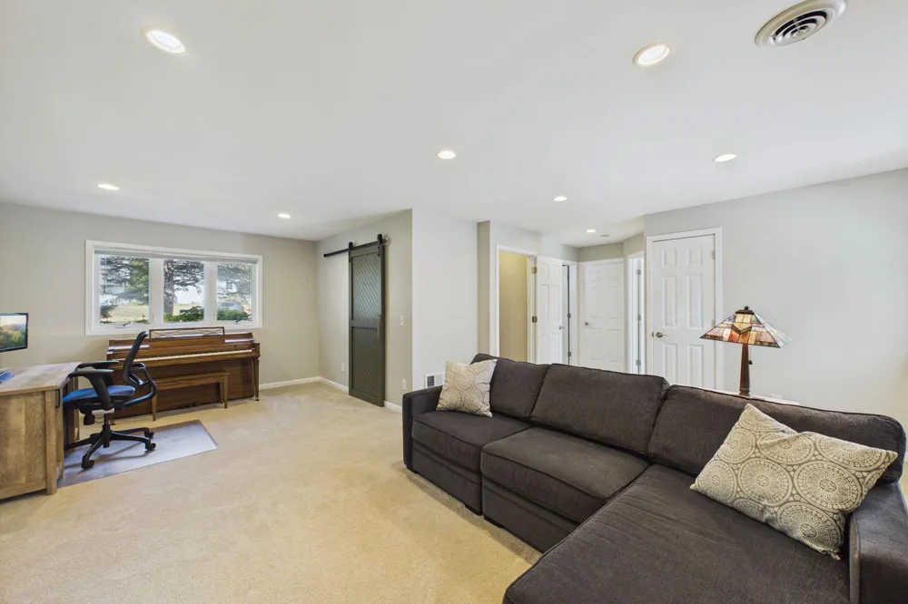 1401 Driving Park Road Stillwater, MN 55082
