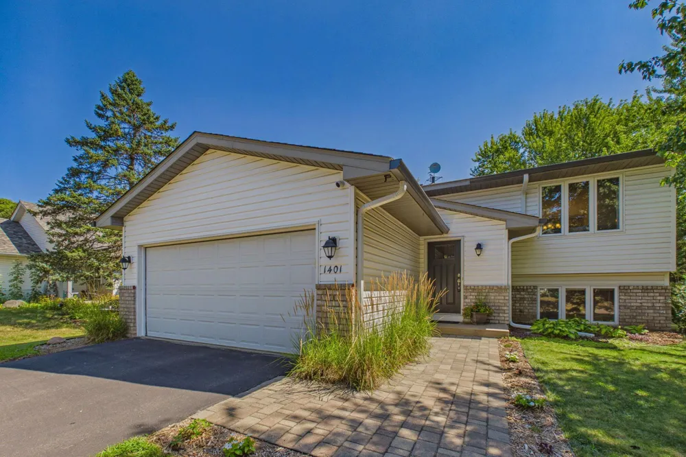 1401 Driving Park Road Stillwater, MN 55082