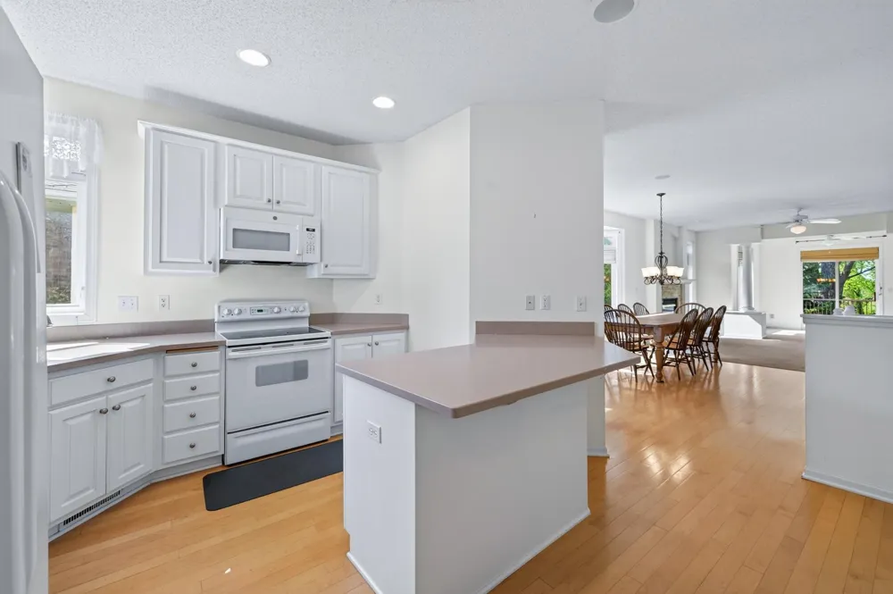 8808 Preserve Trail Savage, MN 55378