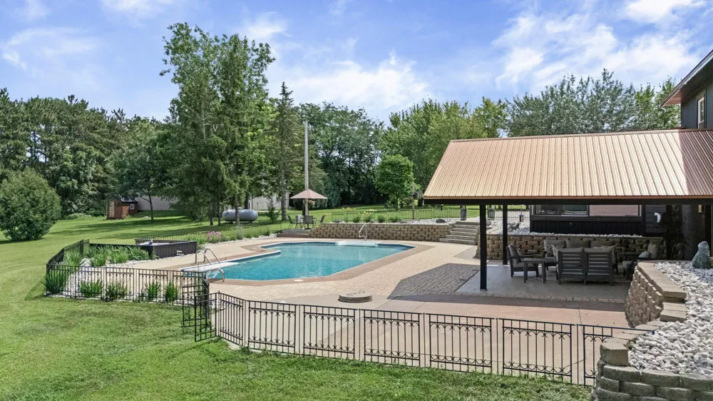 N15648 W Prairie Road Trempealeau, WI 54661