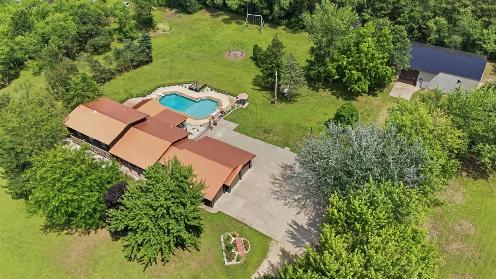 N15648 W Prairie Road Trempealeau, WI 54661