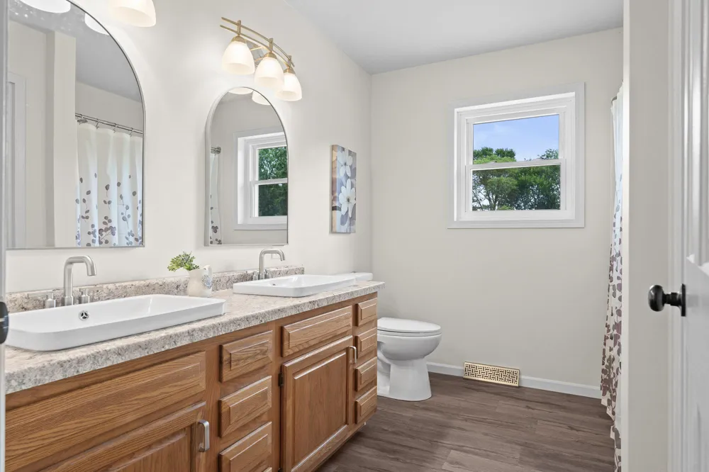 N15648 W Prairie Road Trempealeau, WI 54661