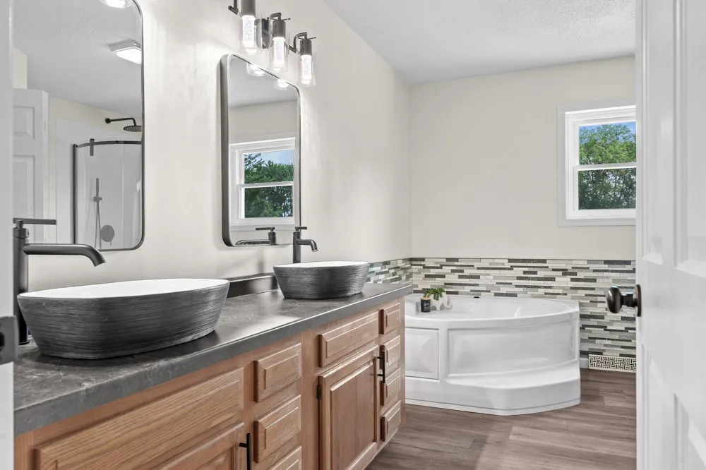 N15648 W Prairie Road Trempealeau, WI 54661