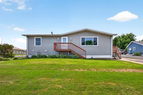 102 5th Street SW
