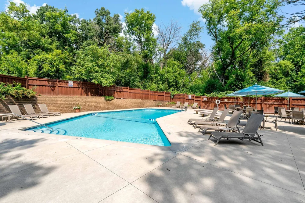 12708 Parkwood Drive Burnsville, MN 55337