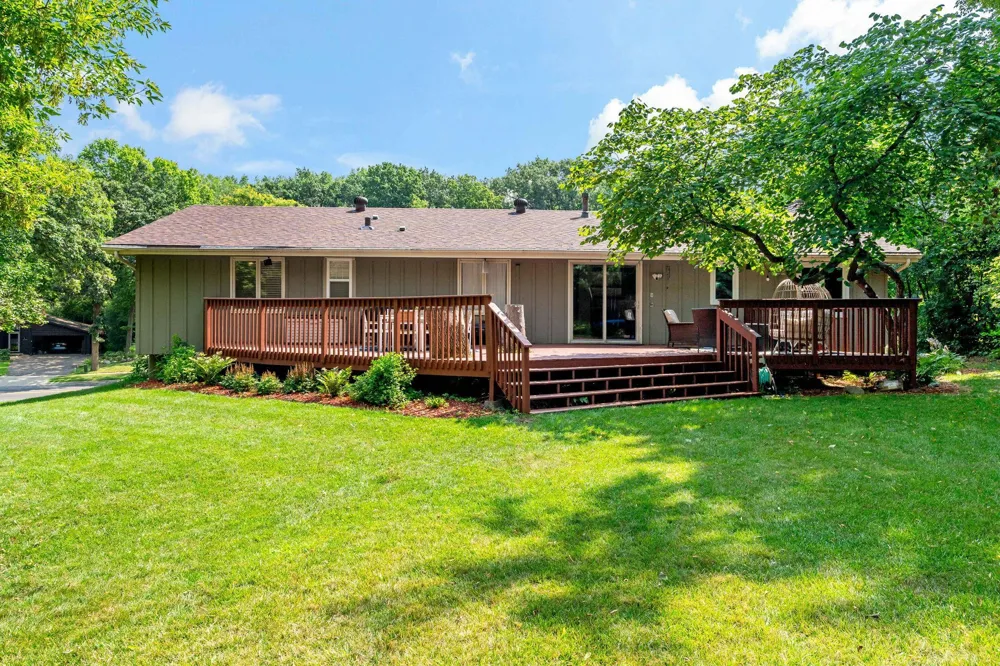 12708 Parkwood Drive Burnsville, MN 55337
