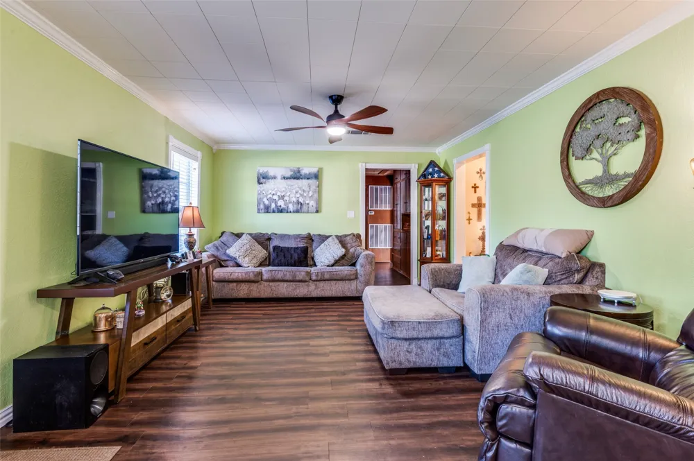 2601 Murphy Drive Bedford, TX 76021