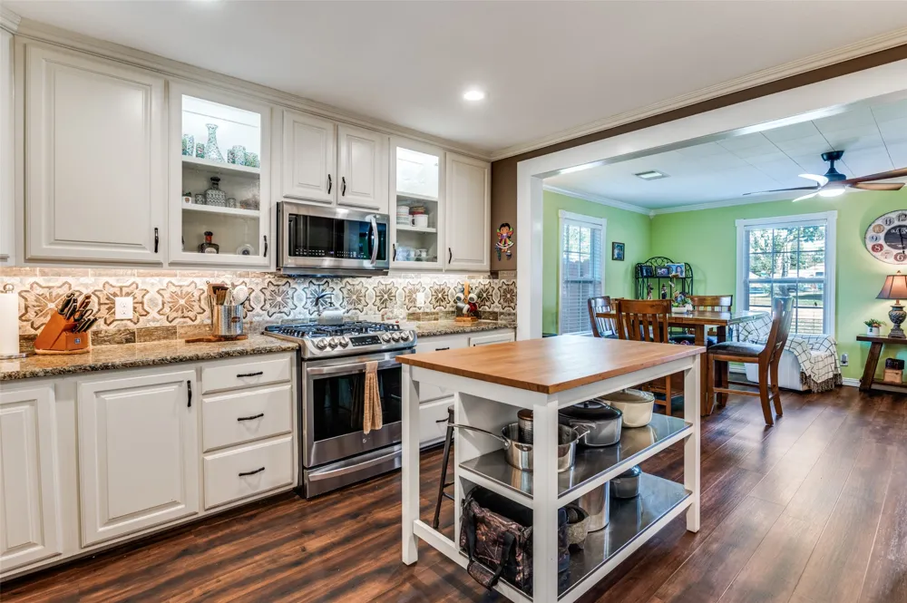 2601 Murphy Drive Bedford, TX 76021