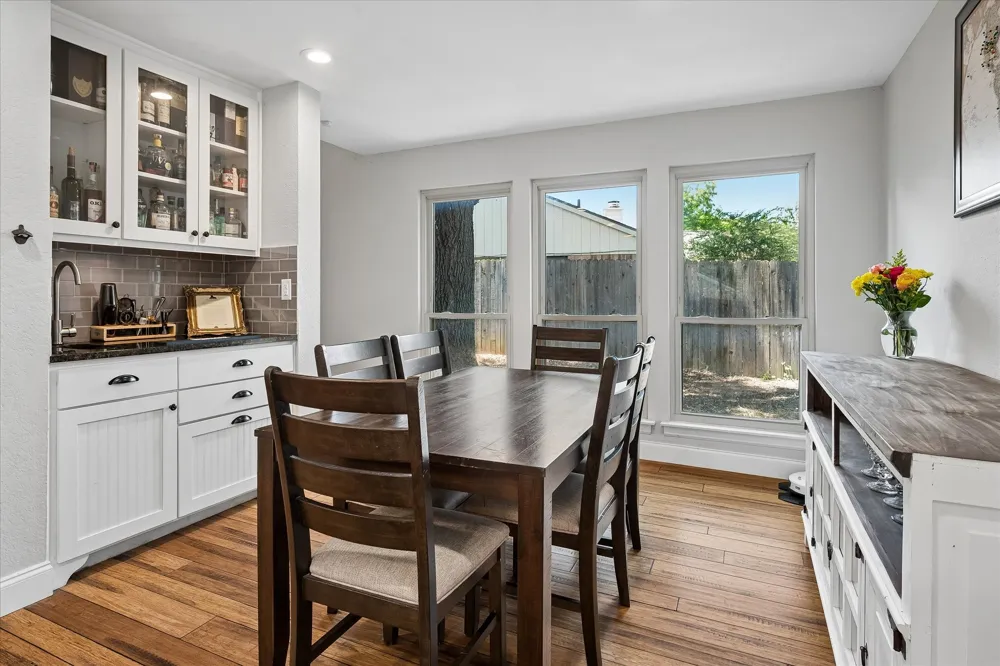 109 Clove Lane Euless, TX 76039