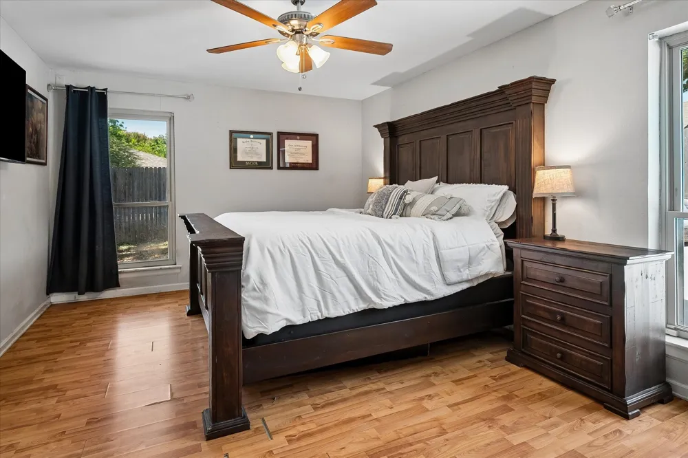 109 Clove Lane Euless, TX 76039