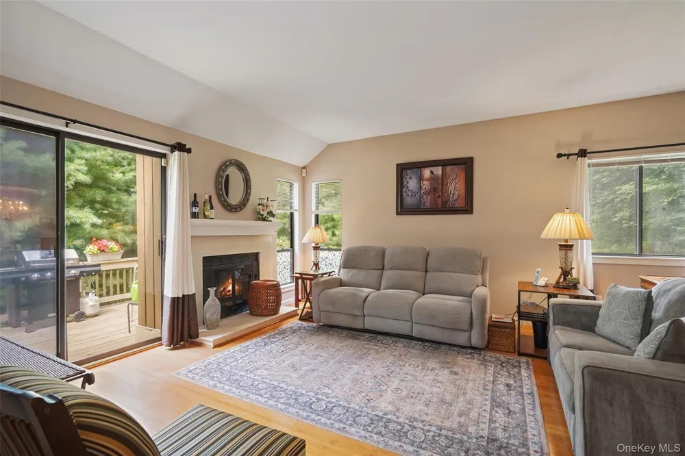 537 Heritage Hills Drive #F Somers, NY 10589