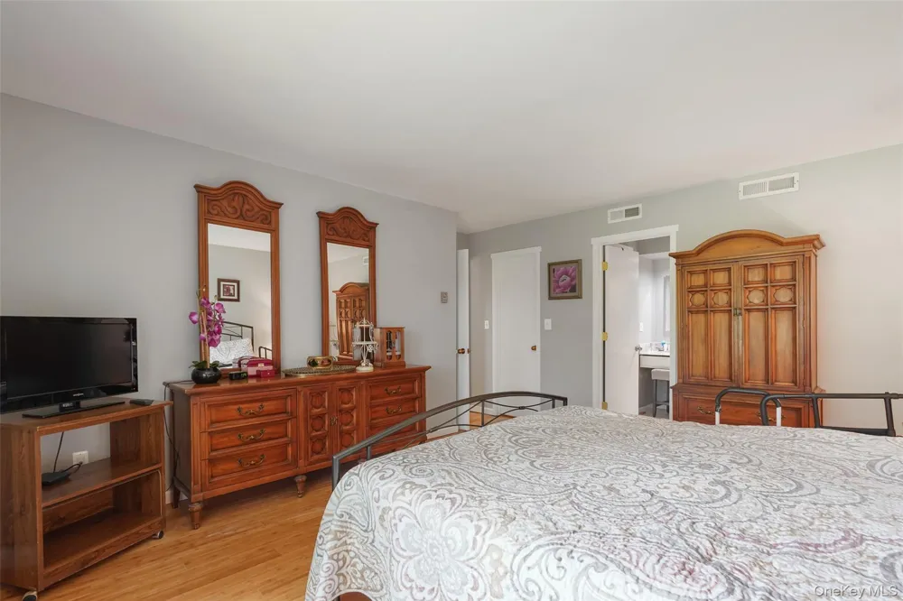 537 Heritage Hills Drive #F Somers, NY 10589