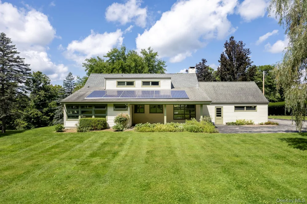 12 Ciferri Drive Millbrook, NY 12545