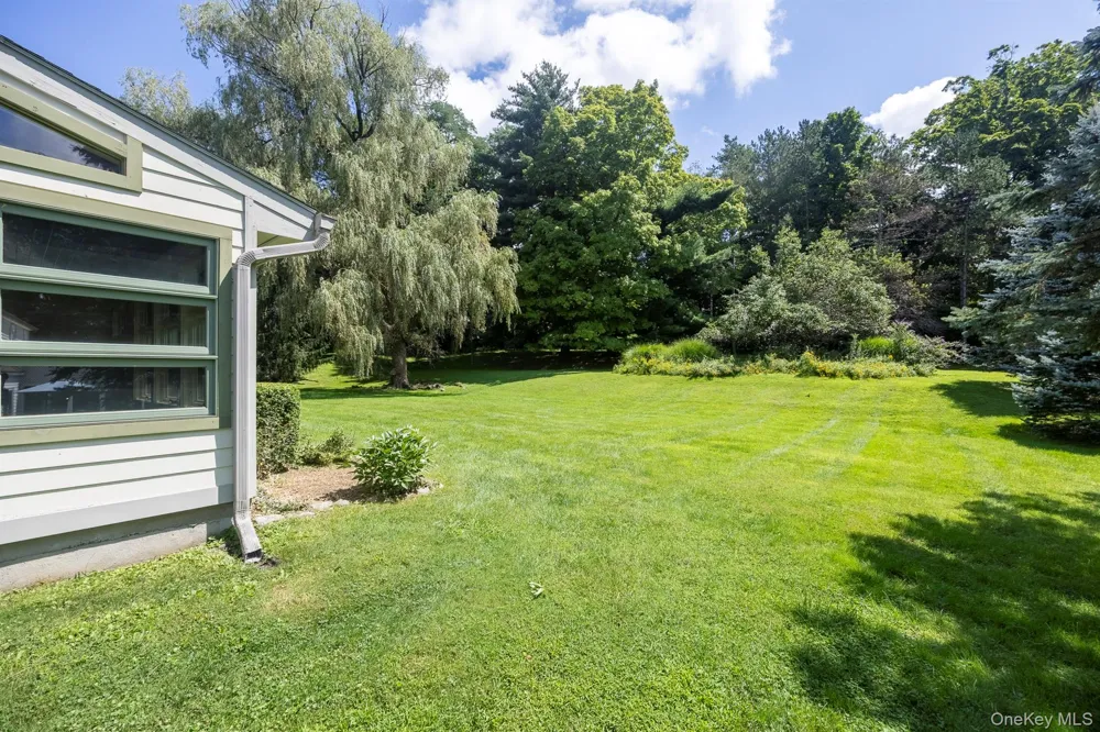 12 Ciferri Drive Millbrook, NY 12545