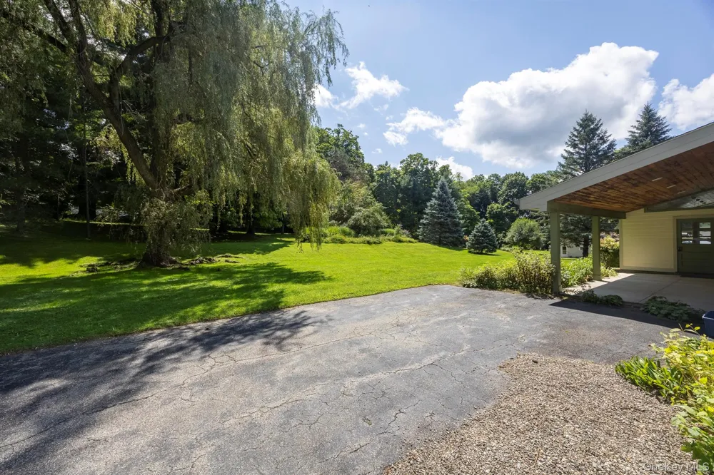 12 Ciferri Drive Millbrook, NY 12545