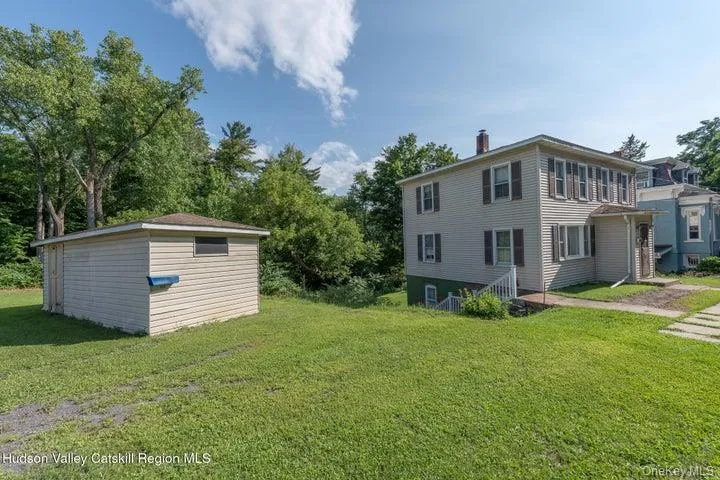 463 Main Street Saugerties, NY 12477