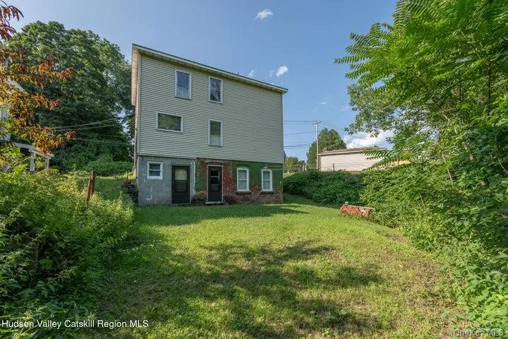 463 Main Street Saugerties, NY 12477