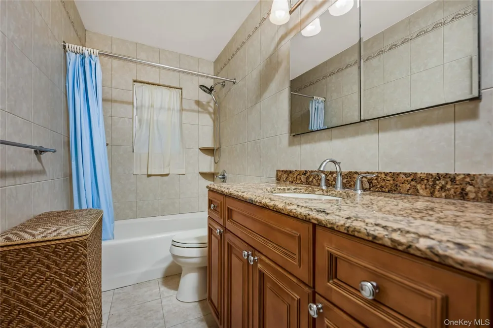7326 171st Street Fresh Meadows, NY 11366