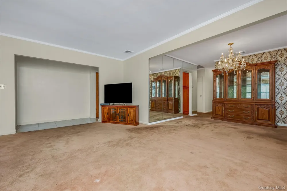 7326 171st Street Fresh Meadows, NY 11366