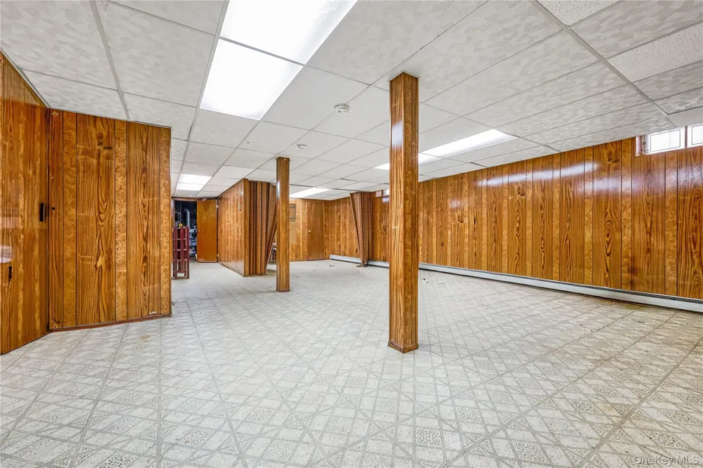 7326 171st Street Fresh Meadows, NY 11366