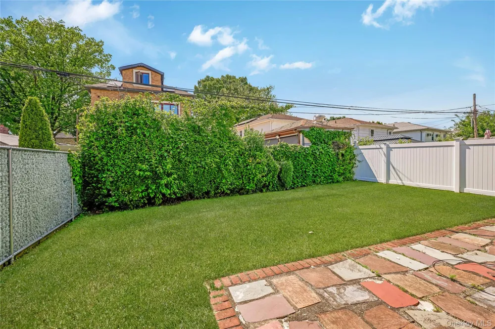 7326 171st Street Fresh Meadows, NY 11366