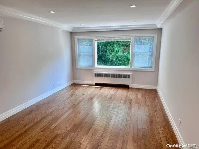 254 E Beech Street Long Beach, NY 11561