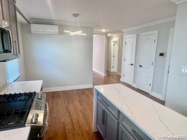 254 E Beech Street Long Beach, NY 11561