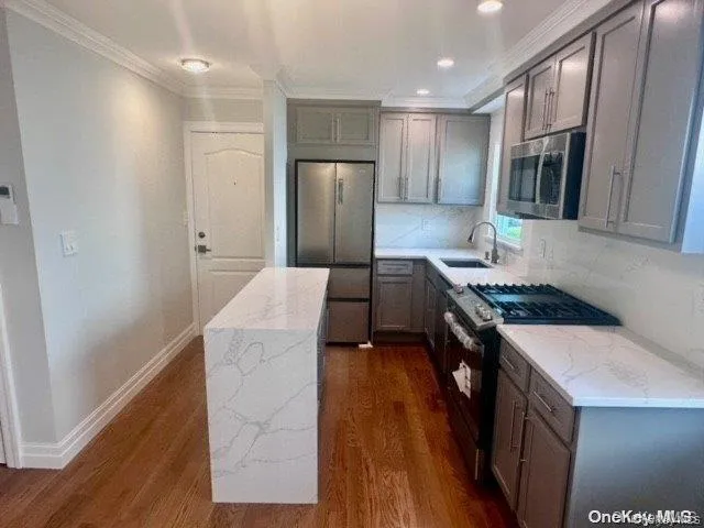254 E Beech Street Long Beach, NY 11561