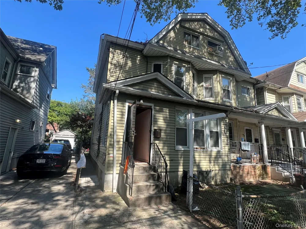 95-27 116th Street Richmond Hill, NY 11419