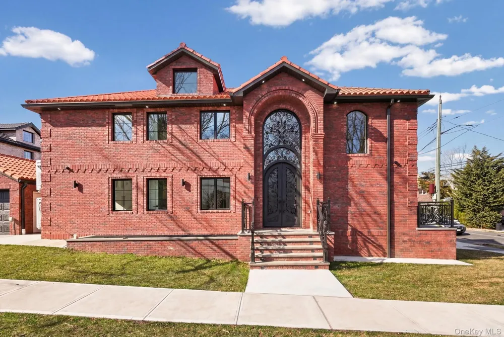 38-40 215 STREET Flushing, NY 11361