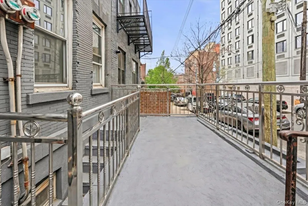 2050 Ryer Avenue Bronx, NY 10457