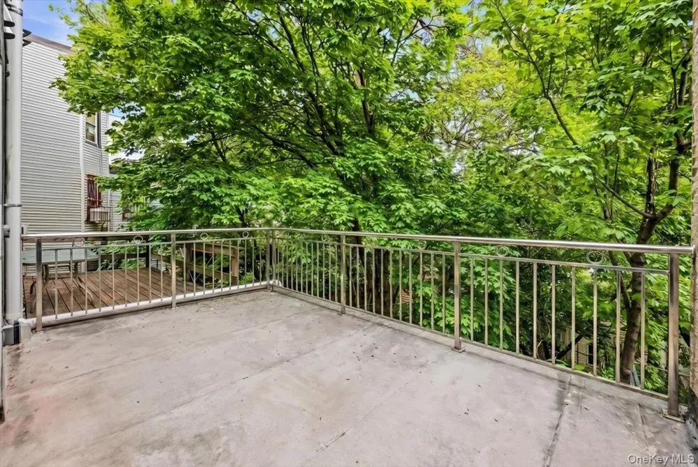 2050 Ryer Avenue Bronx, NY 10457