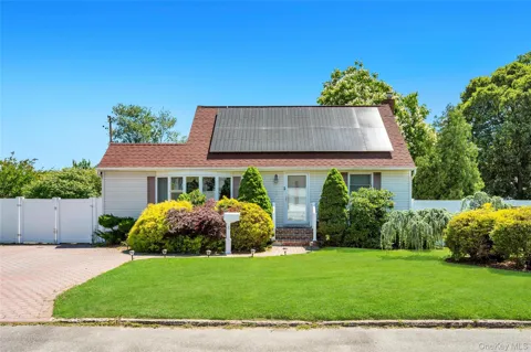 8 Wantagh Avenue