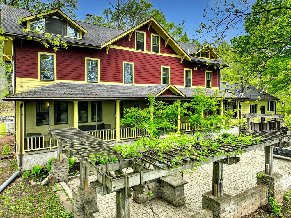 43 Augustine Road Saugerties, NY 12477